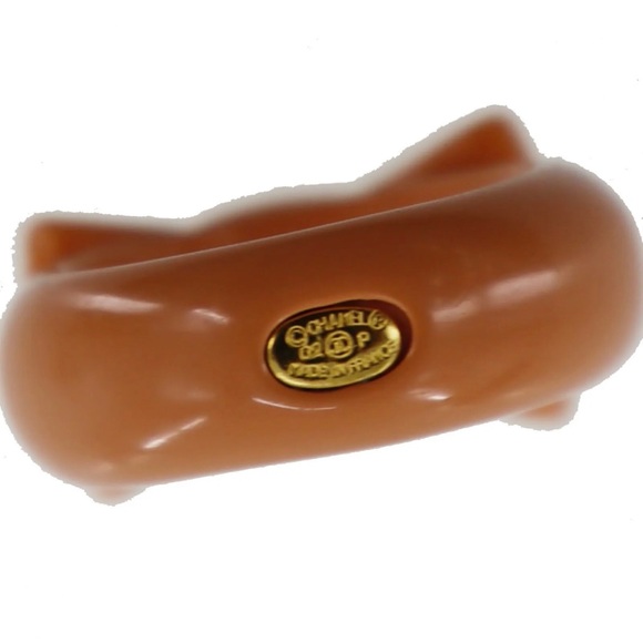 *SOLD* Chanel CC Rhinestone Ribbon Ring - Picture 9 of 9